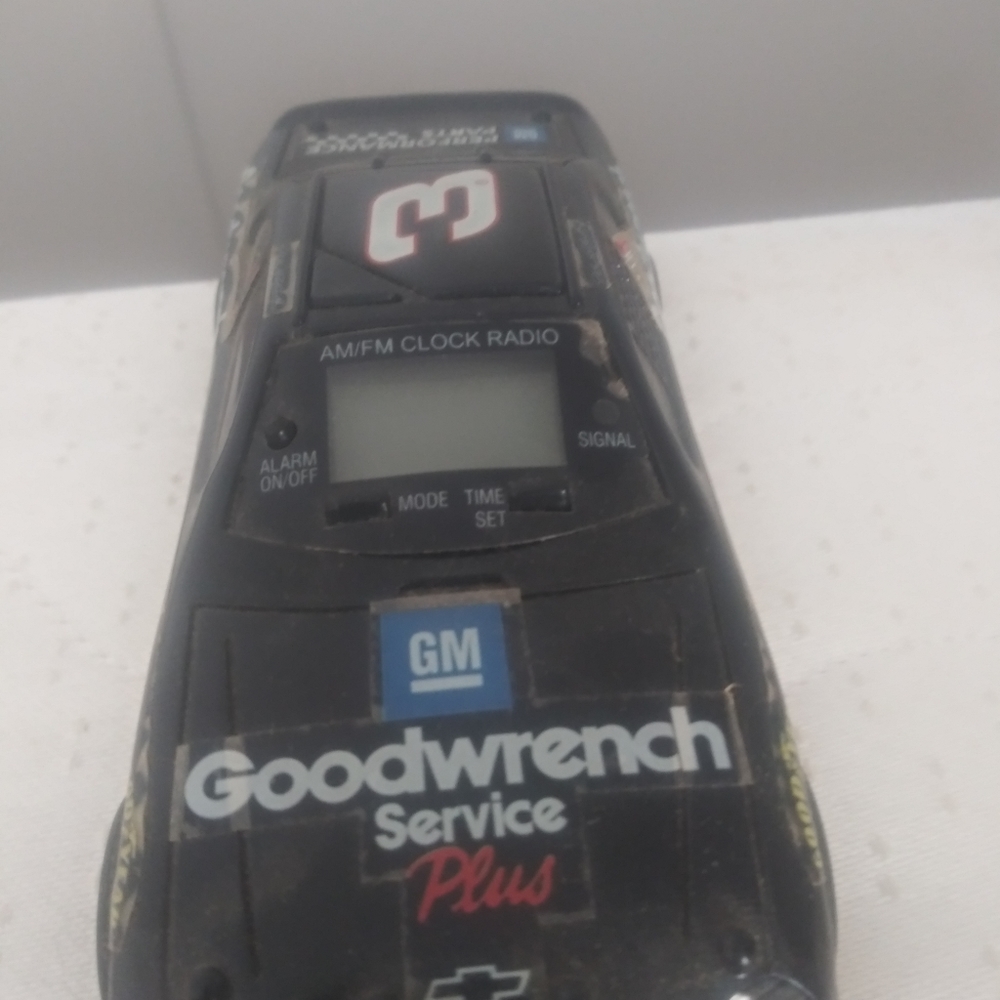Dale Earnhardt clock AM/FM radio